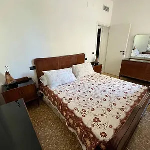 Casa Gerry, A Due Passi Dal Mare Apartment